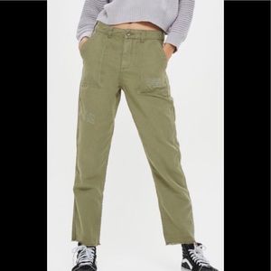 Topshop women’s distressed army pants Size:8